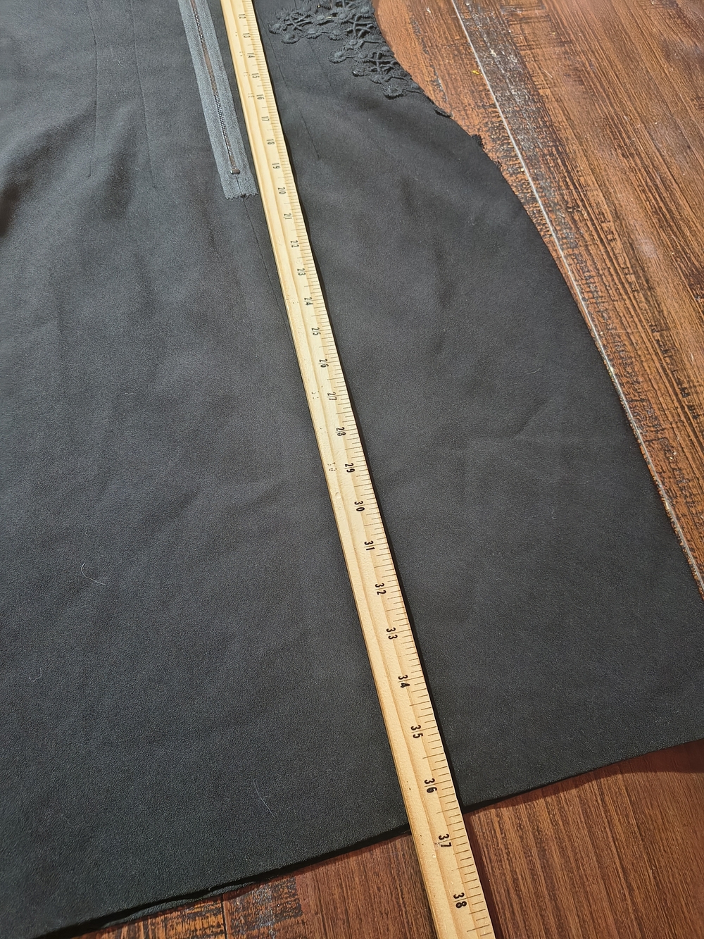 Elie Tahari Black Laced-Yoke Midi Sheath Dress - Picture 14 of 16